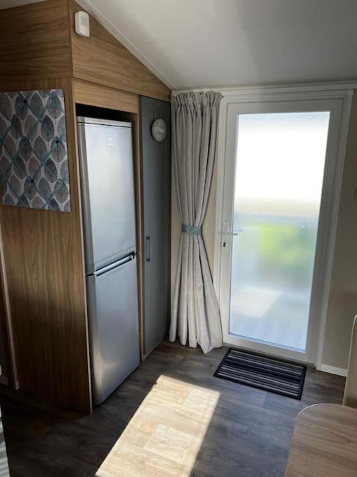 Sandy Bay Caravan Getaway 滨海纽比金 外观 照片