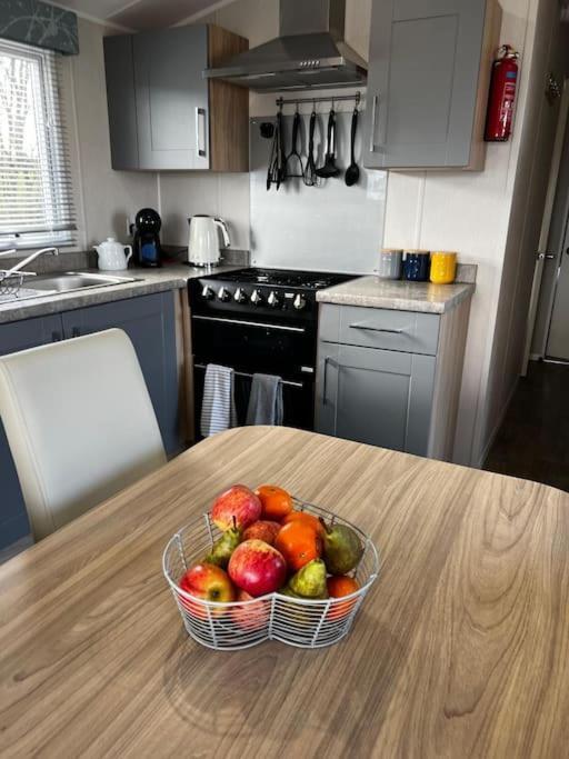 Sandy Bay Caravan Getaway 滨海纽比金 外观 照片