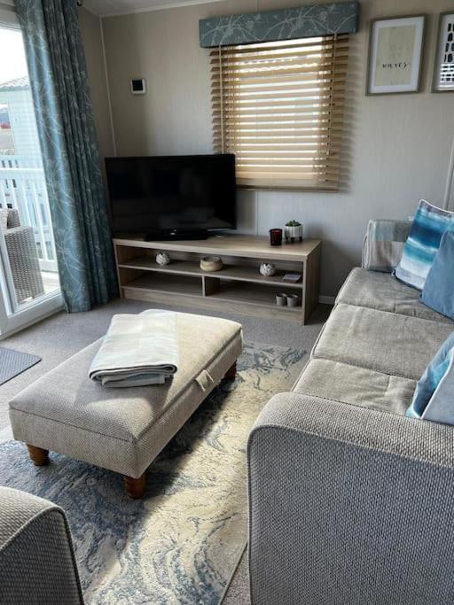 Sandy Bay Caravan Getaway 滨海纽比金 外观 照片